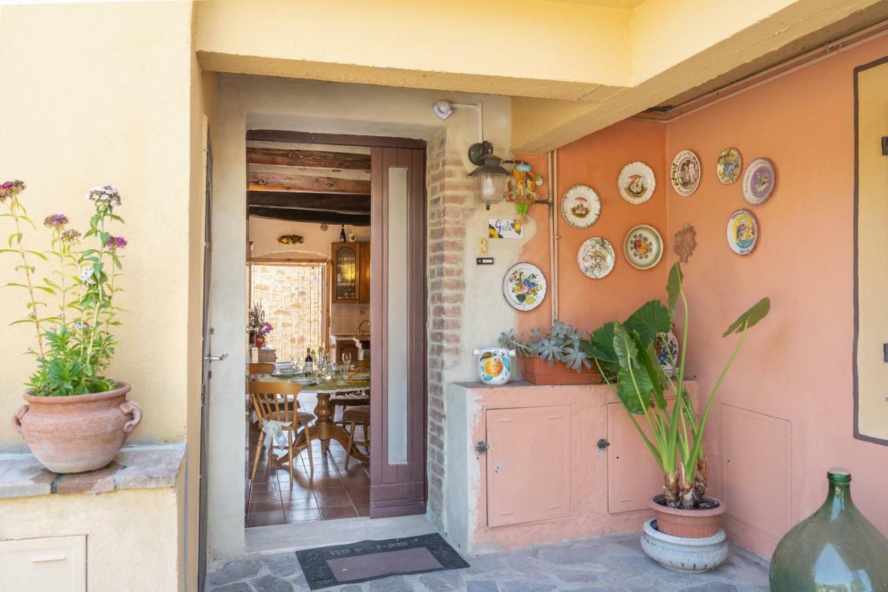 Giulia Superior Apartment Shared Pool Wi-Fi Casole d'Elsa Luaran gambar